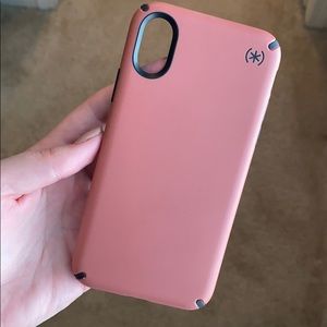 Speck iPhone X/Xs case✨